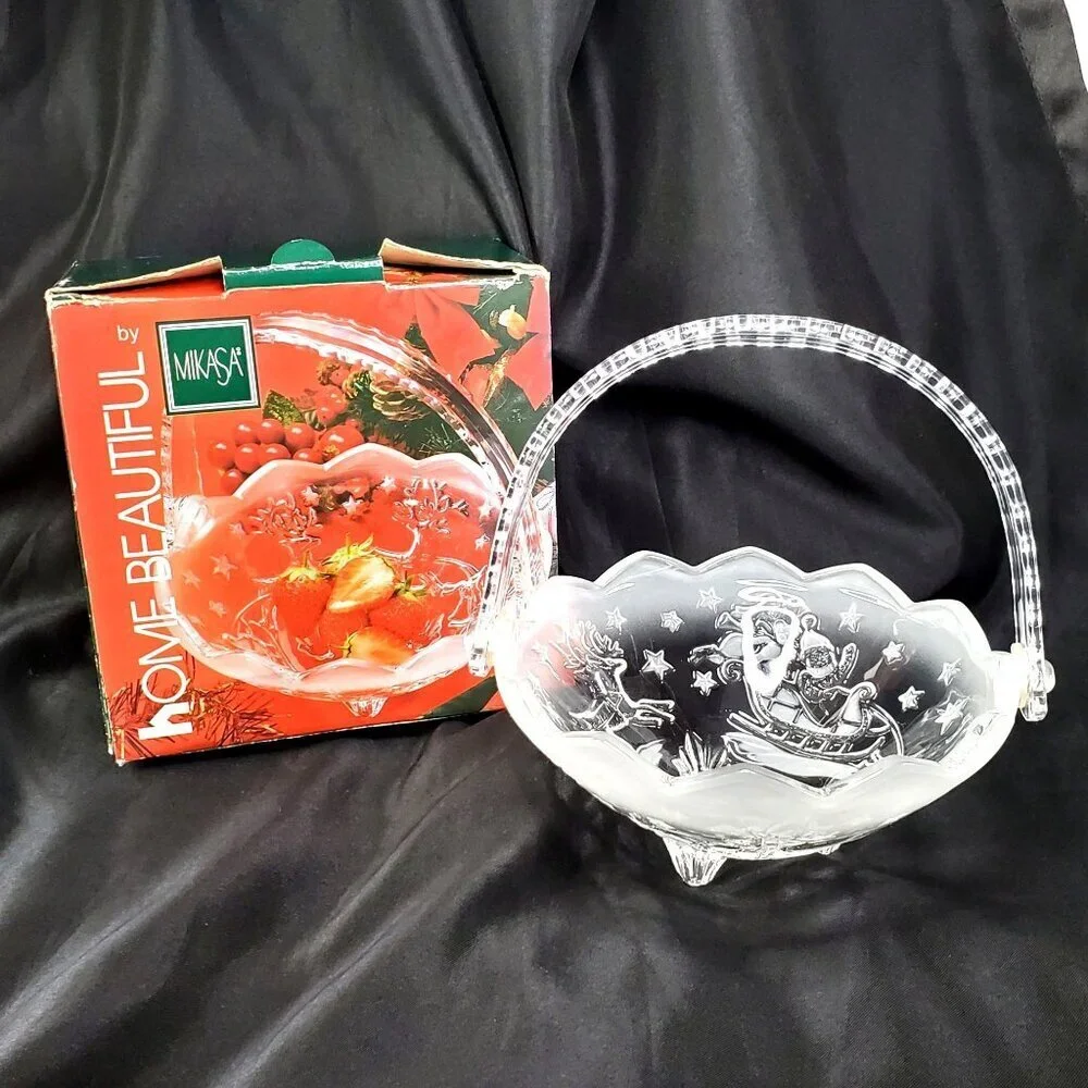 VTG Mikasa Christmas Santas Flight Glass Handled Basket Collectible Holiday Deco